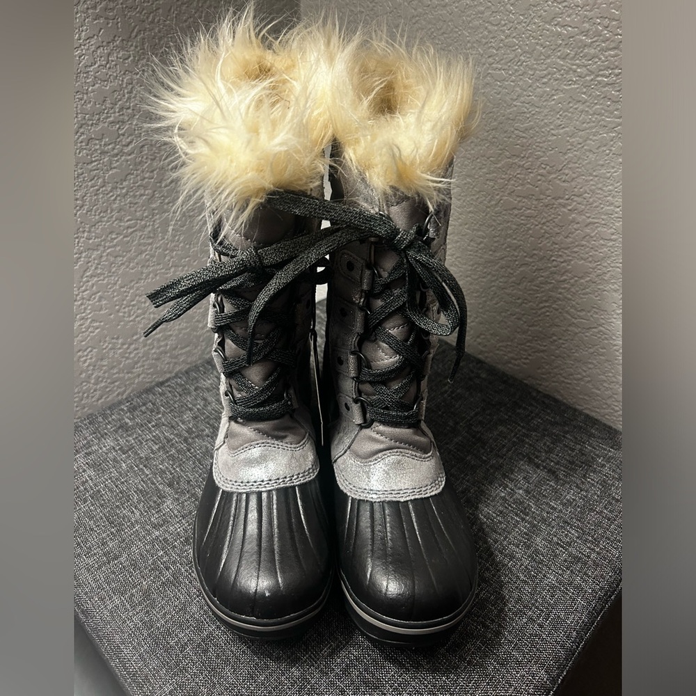 Girls Sorel waterproof boots